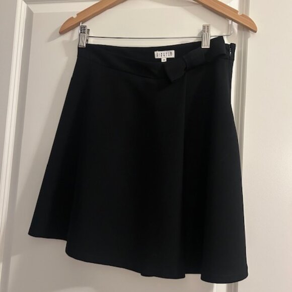 Claydiet Pierlot Skirt with bow detail - Picture 1 of 9